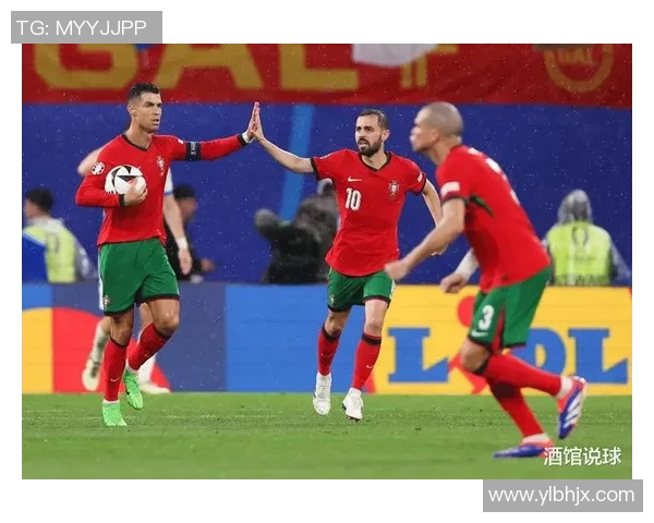 足球明星情绪失控瞬间曝光引发球迷热议与反思