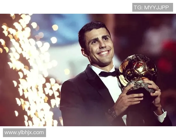 香港足球明星盘点:那些在绿茵场上闪耀的传奇人物与新星